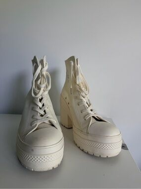 Converse Cream Platform Lace-Up Women's Boots